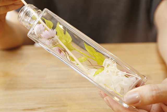花材の位置の微調整