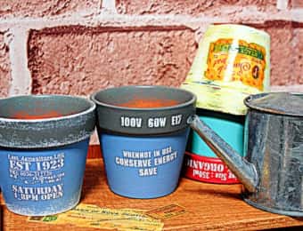 素焼き鉢にDIYでペイント