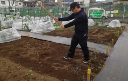 用途で変わる 鍬 くわ の種類と使い方 腕 腰に負担をかけないコツ 農業 ガーデニング 園芸 家庭菜園マガジン Agri Pick