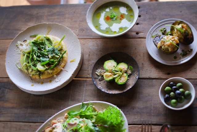芽キャベツや野菜をたくさん使った料理